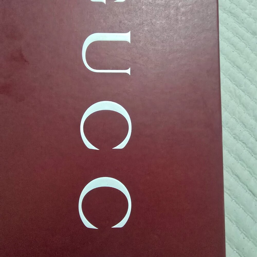 Gucci Sneakers - Picture 3 of 7
